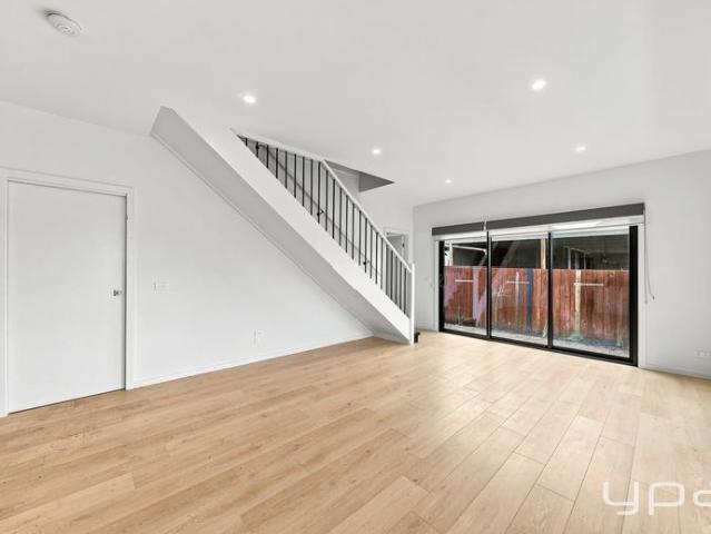 Townhouse for rent in Camerons Creek, Victoria