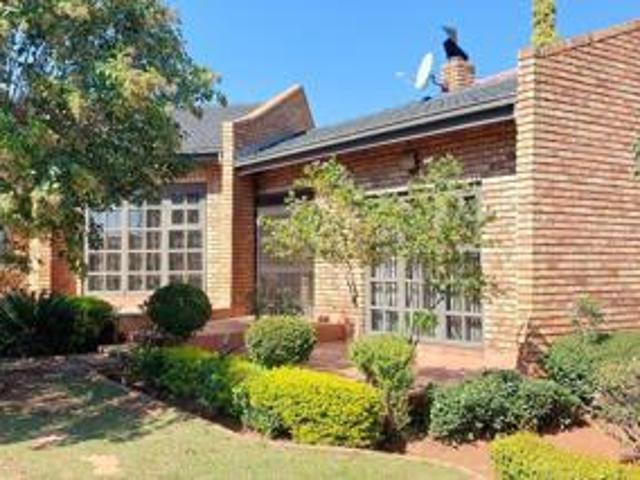 House for sale in Alberton