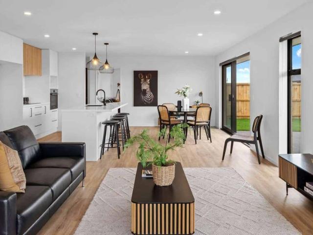 House for rent in Chaslands, Canterbury