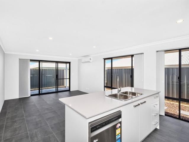 Duplex for rent in Parklands, Western Australia