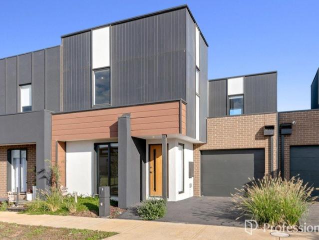 Townhouse for rent in Camerons Creek, Victoria