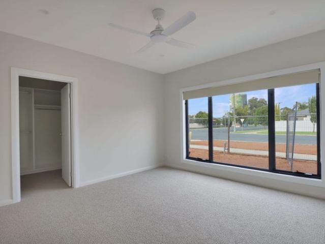 Townhouse for rent in Deniliquin, New South Wales