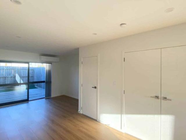 Townhouse for rent in Owhata