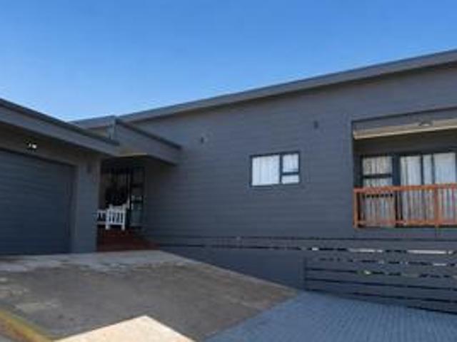 House for sale in Groot Brak Rivier, Western Cape
