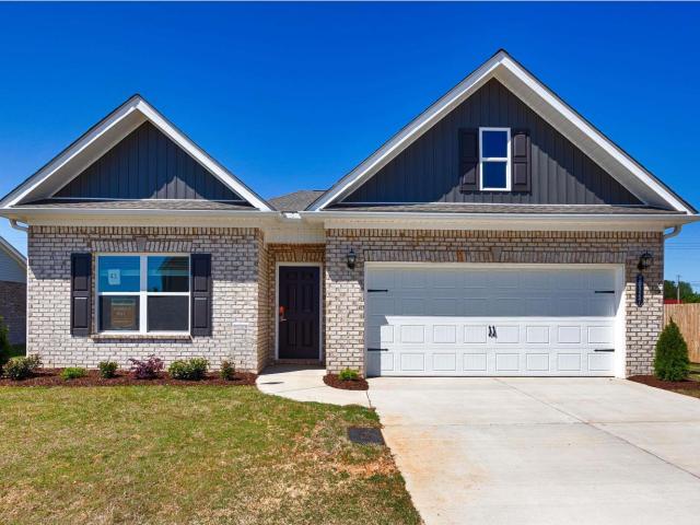 House for sale in Columbiana, Alabama
