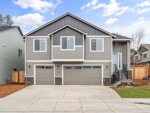 House for sale in Oregonia