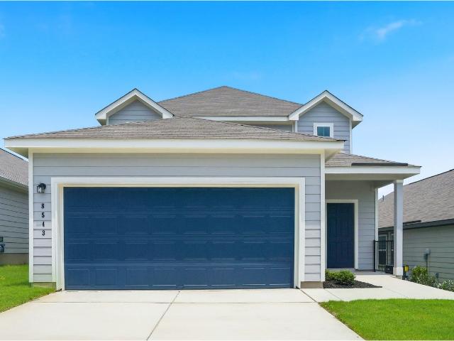 House for sale in Elmendorf, Texas