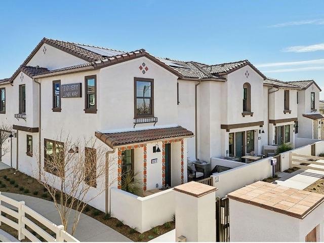 Townhouse for sale in Fontana, California