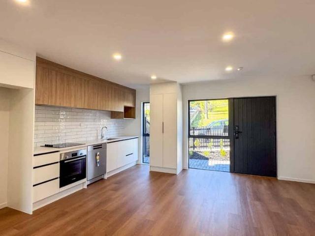 Townhouse for rent in Mount Roskill, Oroua County