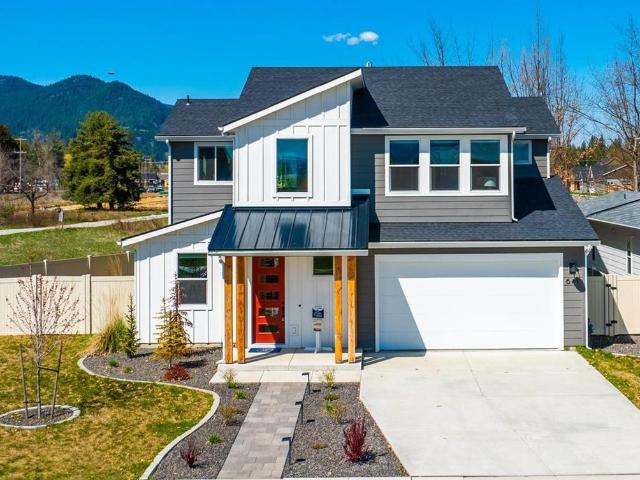 House for sale in Sandpoint