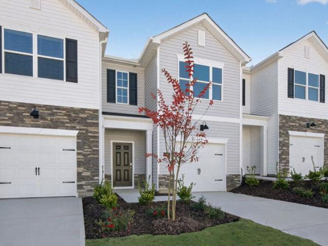 Townhouse for sale in Sanford, North Carolina