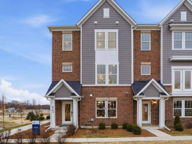 House for sale in Schaumburg, Illinois