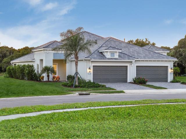 Duplex for sale in Venice, Florida