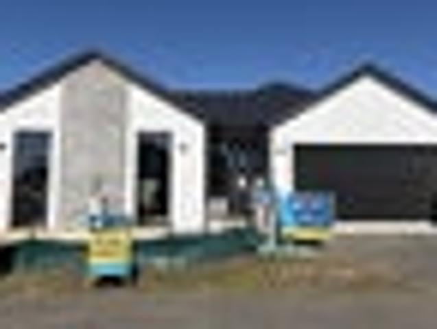 House for sale in Awhitu