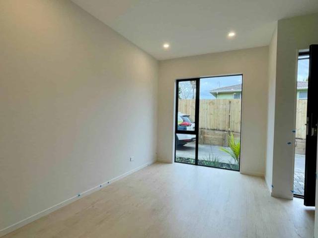 Townhouse for rent in East Tamaki, Oroua County