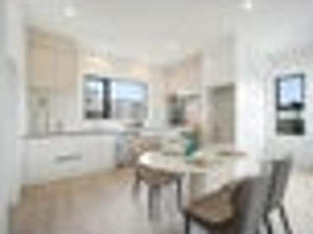 Townhouse for sale in Harbour View Heights, Papakura