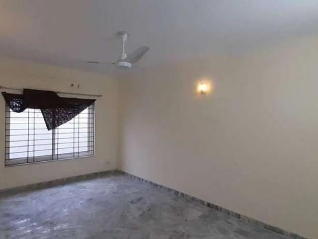 House for rent in ڈی-12 مركز, اسلام آباد