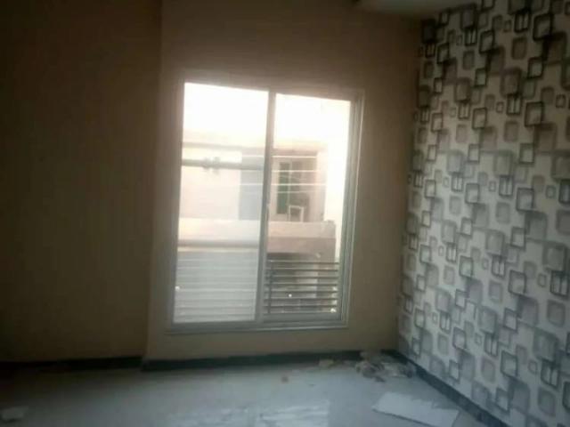 House for sale in Faisalabad, Islamabad Capital Territory