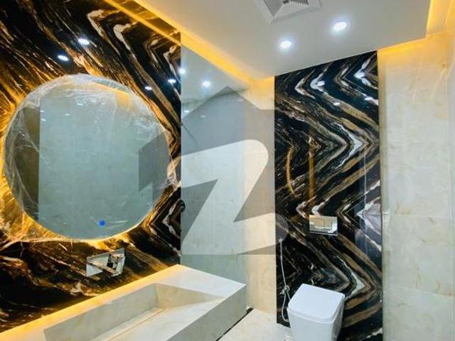 House for sale in Faisalabad, Islamabad Capital Territory