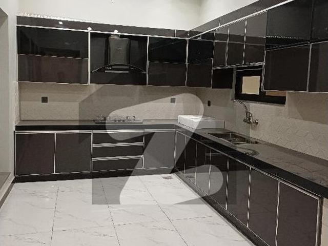 House for sale in Faisalabad, Islamabad Capital Territory