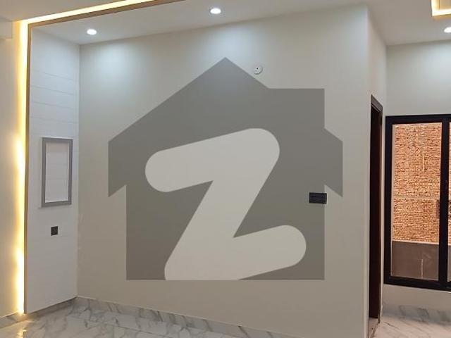 House for sale in Faisalabad, Islamabad Capital Territory