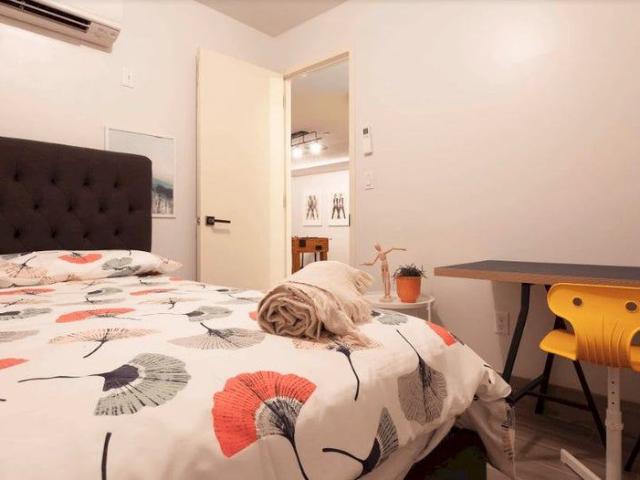 Room for rent in Arverne, New York