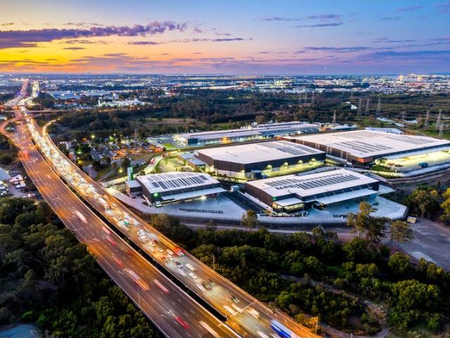 Warehouse for rent in Toombul, Queensland