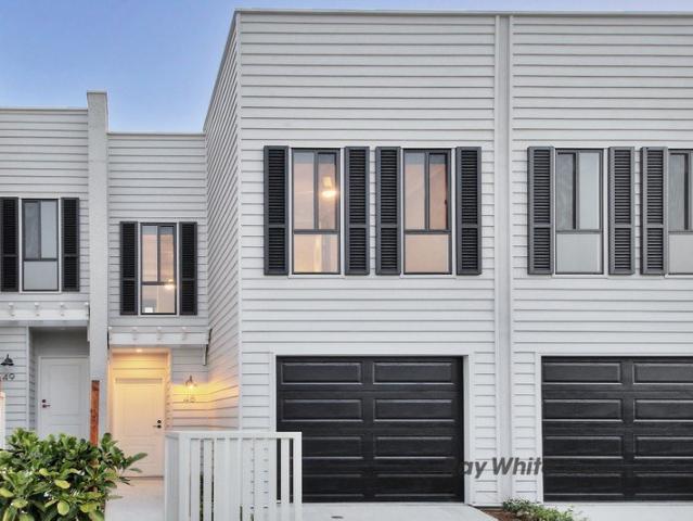 Townhouse for sale in Flinders View, Greater Brisbane