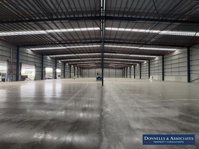 Warehouse for rent in Toombul, Queensland