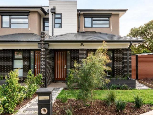 Townhouse for sale in Camerons Creek, Victoria