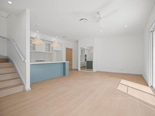 Townhouse for rent in Ettalong Beach, Gosford