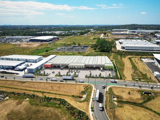 Warehouse for rent in Toombul, Queensland