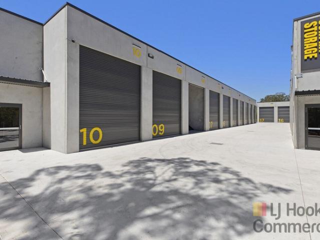 Warehouse for rent in Berkeley Vale, Central Coast Council
