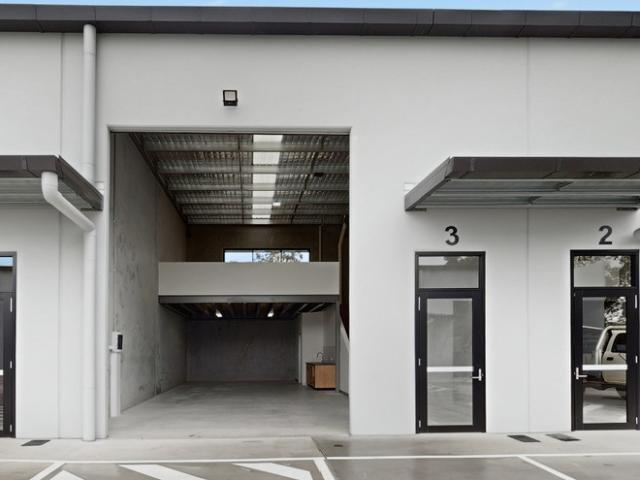 Warehouse for rent in Toombul, Queensland