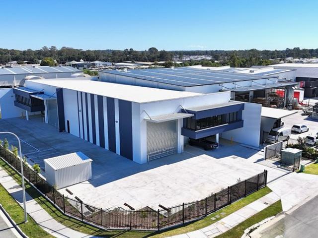 Warehouse for rent in Toombul, Queensland