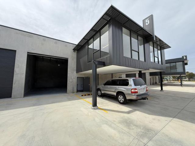 Warehouse for rent in South Nowra, New South Wales