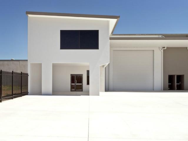 Warehouse for rent in Toombul, Queensland