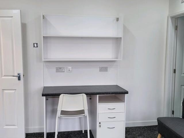 Studio for rent in Highfields, Old Wharf