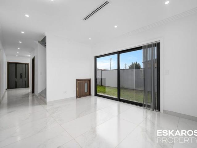 Townhouse for rent in Sydney, New South Wales