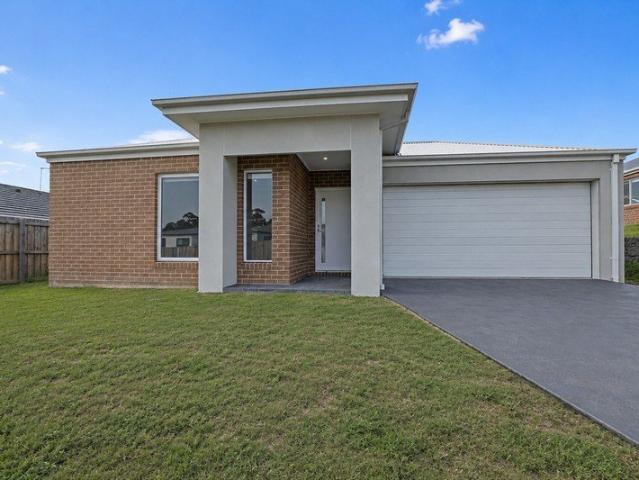 House for sale in Churchill, Victoria