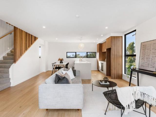 Townhouse for rent in Whangaparaoa, Oroua County