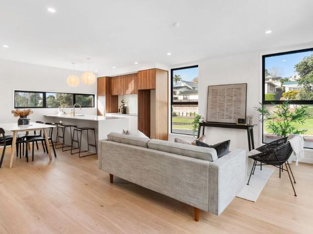 Townhouse for rent in Whangaparaoa, Oroua County