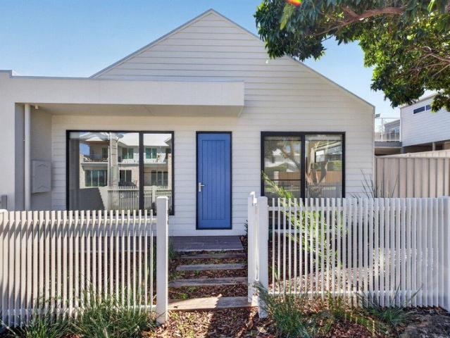 Townhouse for sale in Swan Reach, Metung
