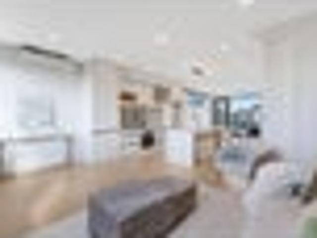 Townhouse for sale in Westgate, Henderson-Massey