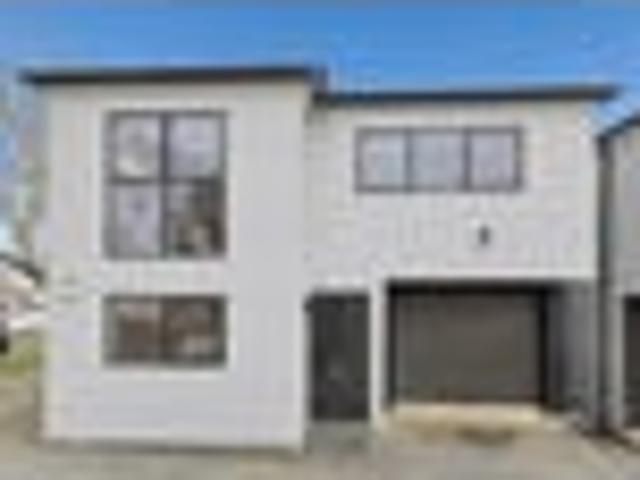 Townhouse for sale in Howick