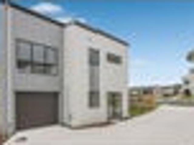 Townhouse for sale in East Tamaki