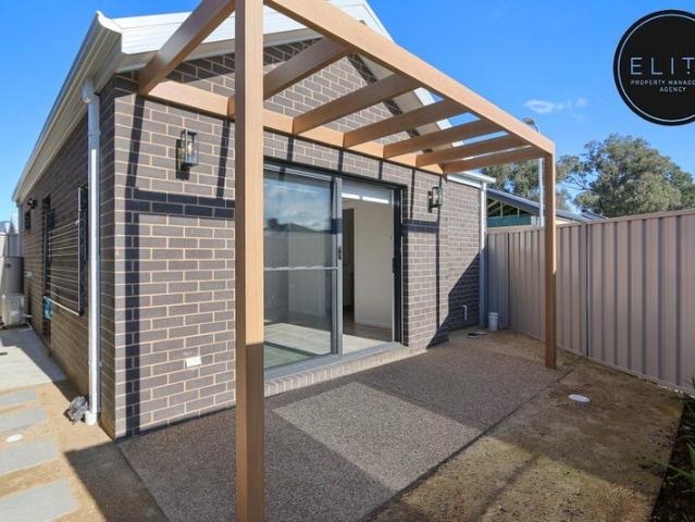 Granny Flat for rent in Leneva, Victoria