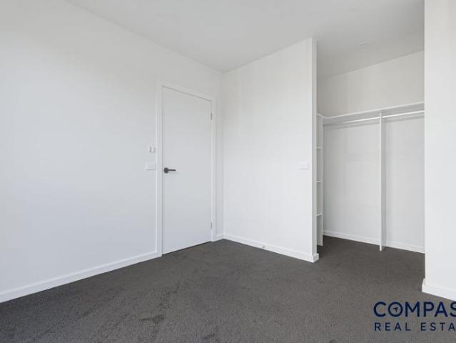 Townhouse for rent in Camerons Creek, Victoria