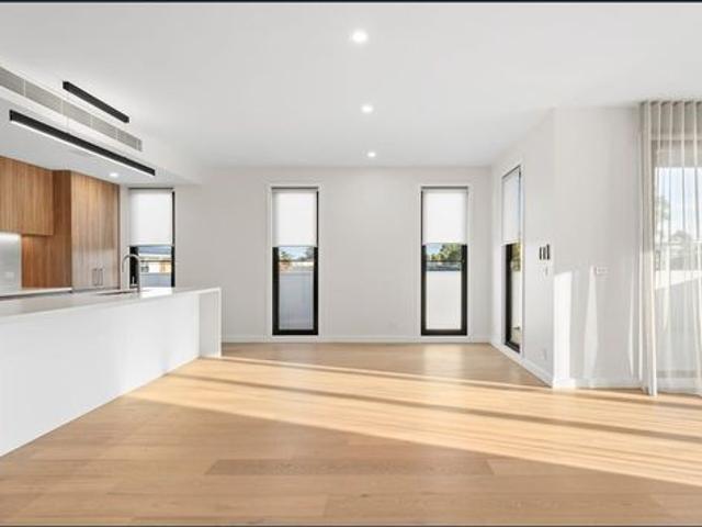 Townhouse for rent in Camerons Creek, Victoria