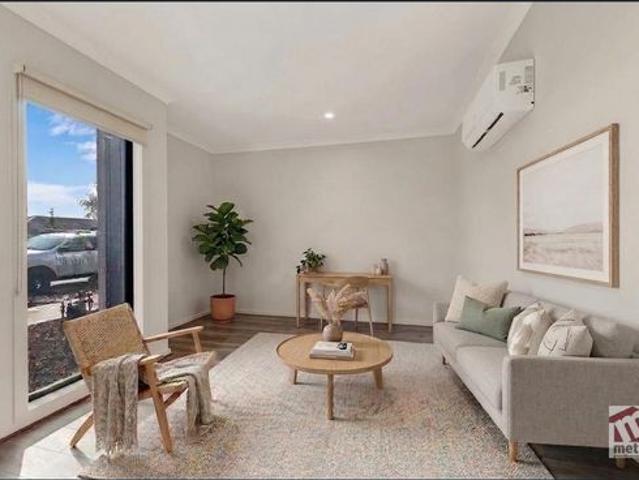 Townhouse for rent in Camerons Creek, Victoria